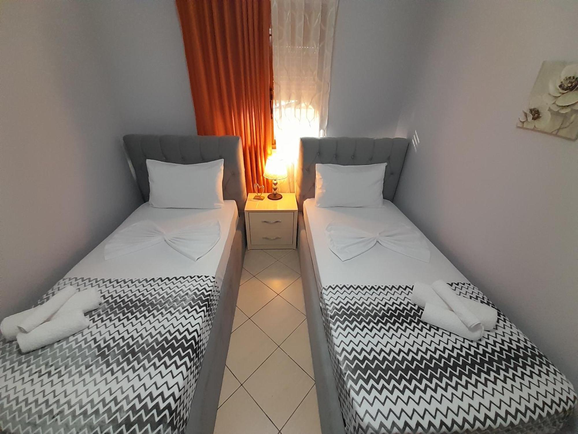 George 1 Apartman Gjirokastra Kültér fotó