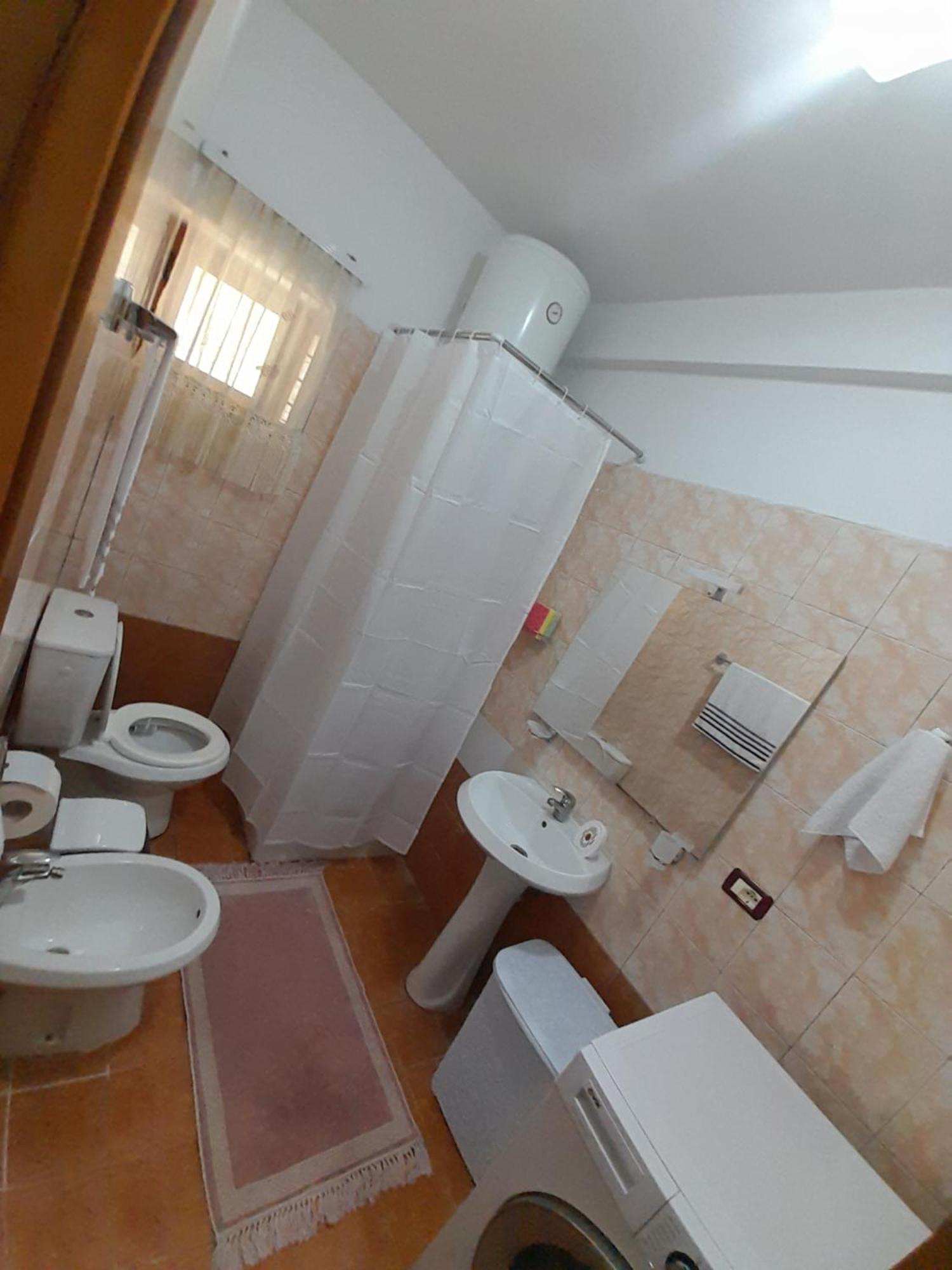 George 1 Apartman Gjirokastra Szoba fotó