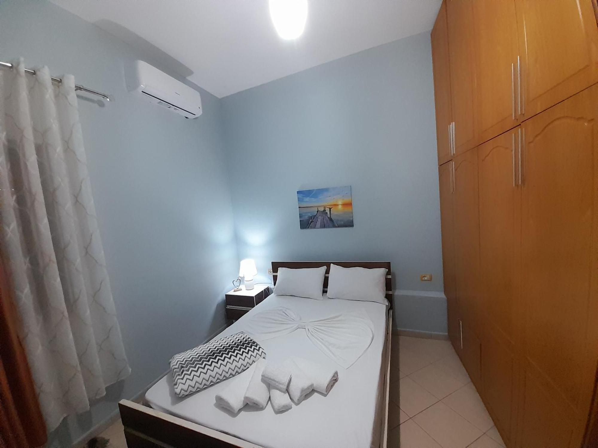George 1 Apartman Gjirokastra Szoba fotó