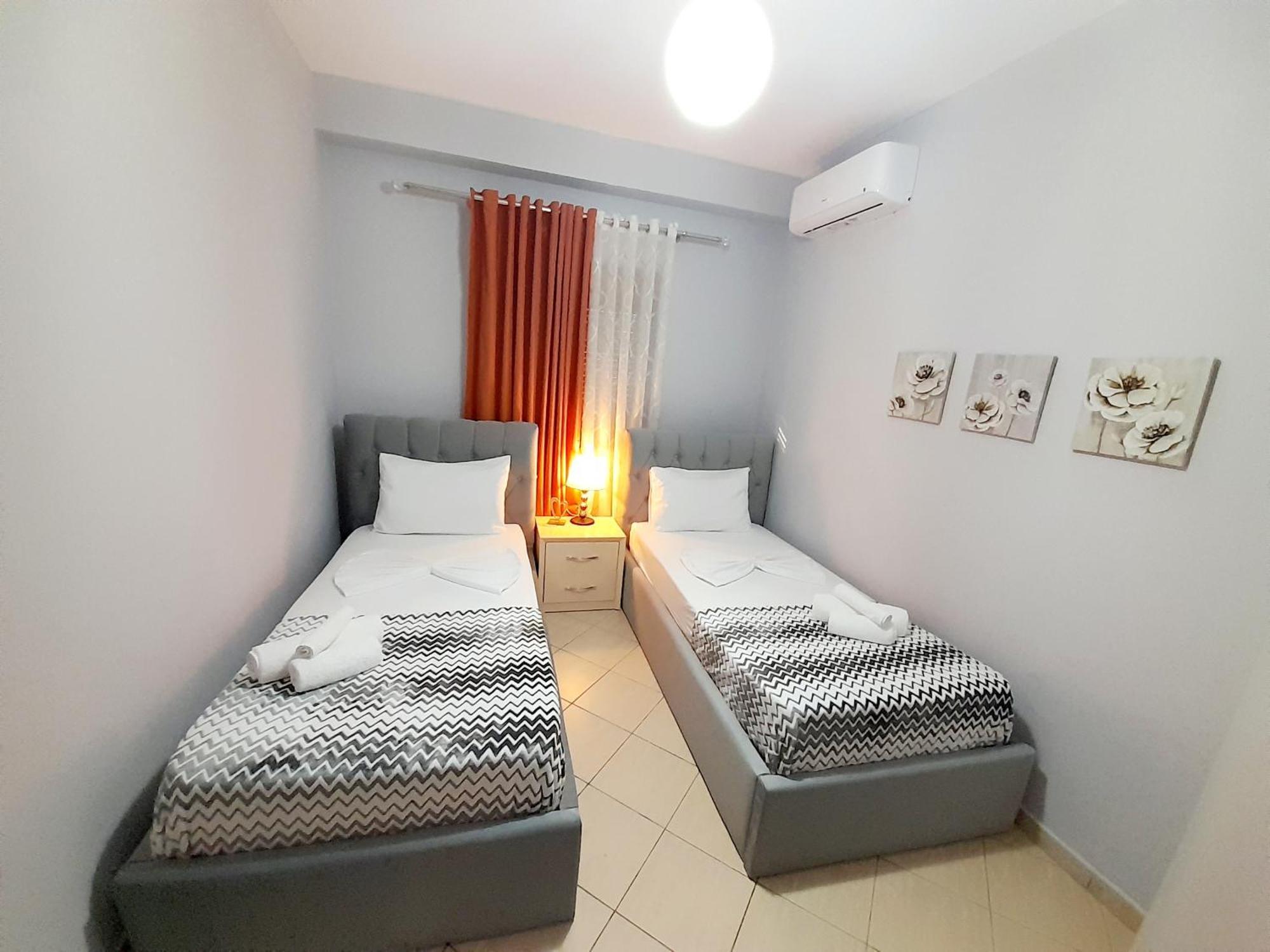 George 1 Apartman Gjirokastra Kültér fotó
